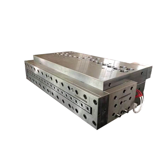 Durable Parts 38CrMoALA Screw Material WPC Extrusion Line for Wide Door Kitchen Board