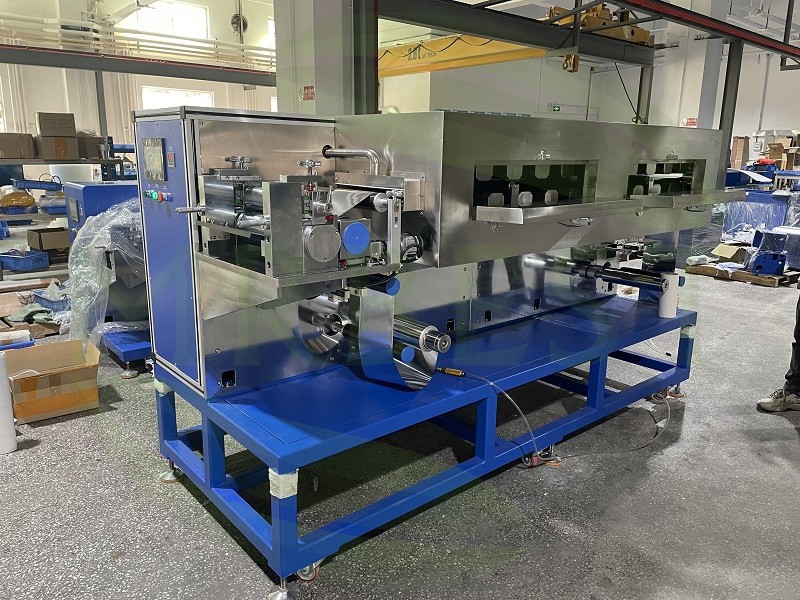 Laboratory Pouch Cell Assembly Lithium Battery Three Roll Transfer Coating Machine