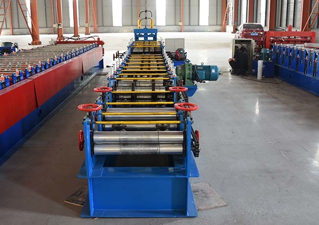 Automatic C Shape Purlin Roll Forming Machine Blue Color Galvanized Coil Material