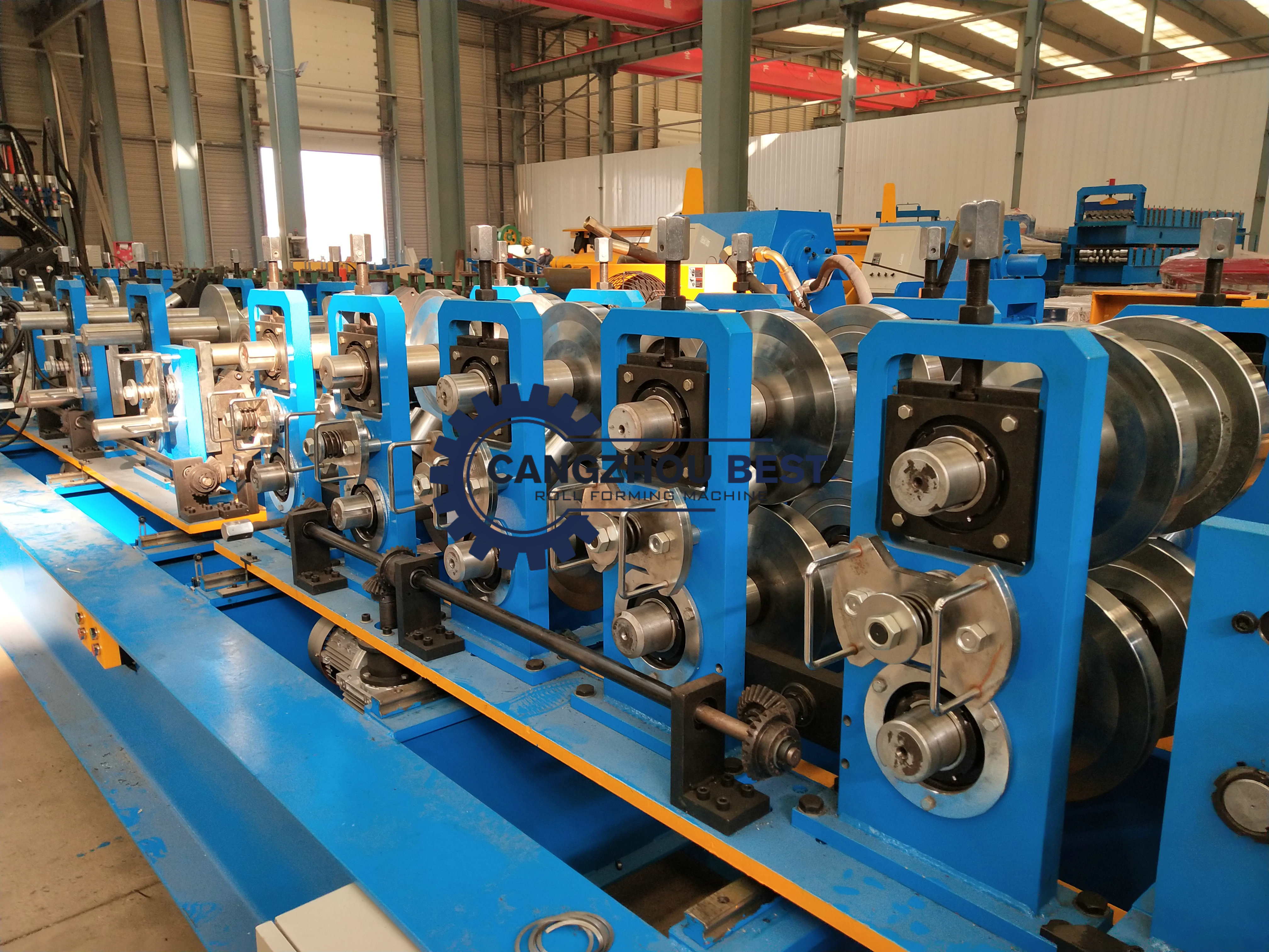 Metal Automatic C Purlin Roll Forming Machine Punching Hole Stud Steel Beam Roof Truss