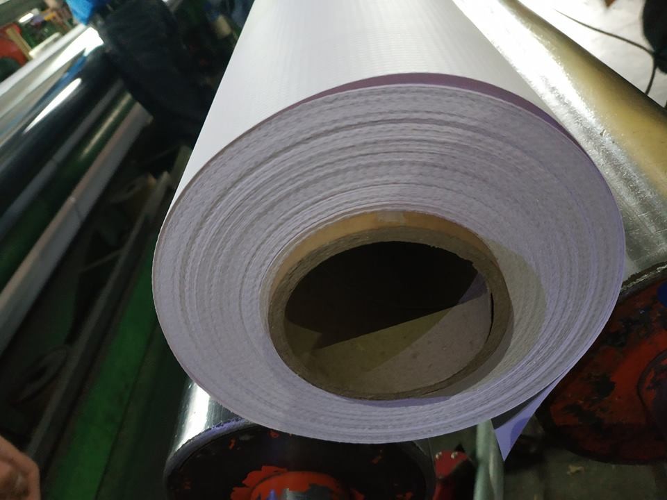 Laminated pvc flex banner 440g uses high quality polyester yarn and PVC film, special designed for solvent printing