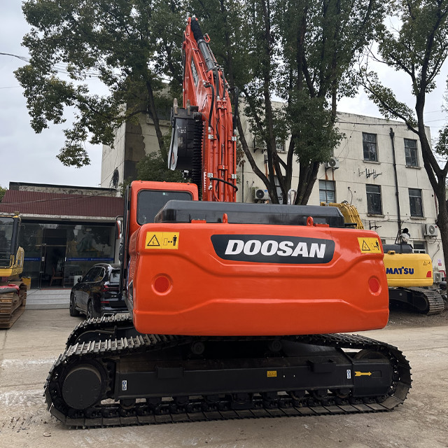 Reliable Doosan DX225 Used Crawler Excavator Durable and High Performance  Medium Excavator Construction Equipment