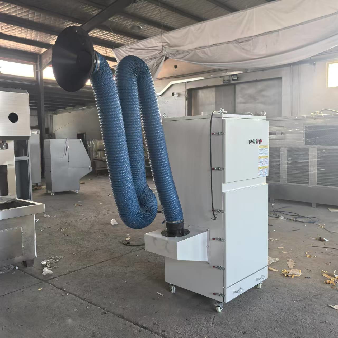 Mobile Stainless Steel Cartridge Filter factory dust extraction systems With Flexible Arm