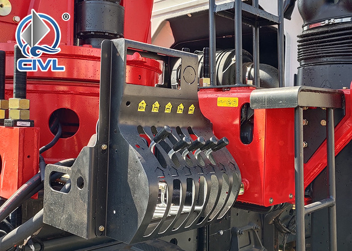 5000kg Knuckle Vehicle Mounted Cranes in White Red , Boom Truck Crane SQ5ZK3Q