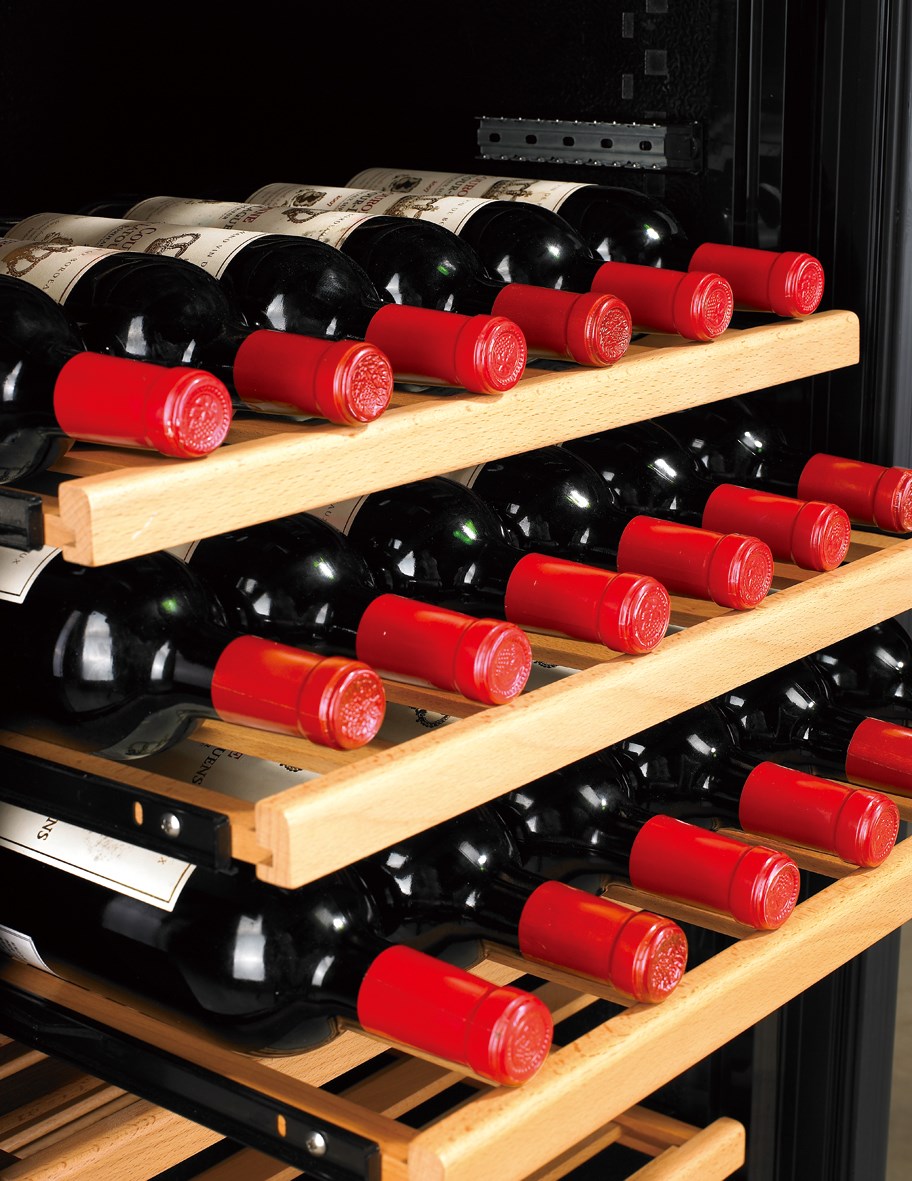 Soundless Freestanding Wine Cooler Fridge , 160W Under Counter Wine Refrigerator
