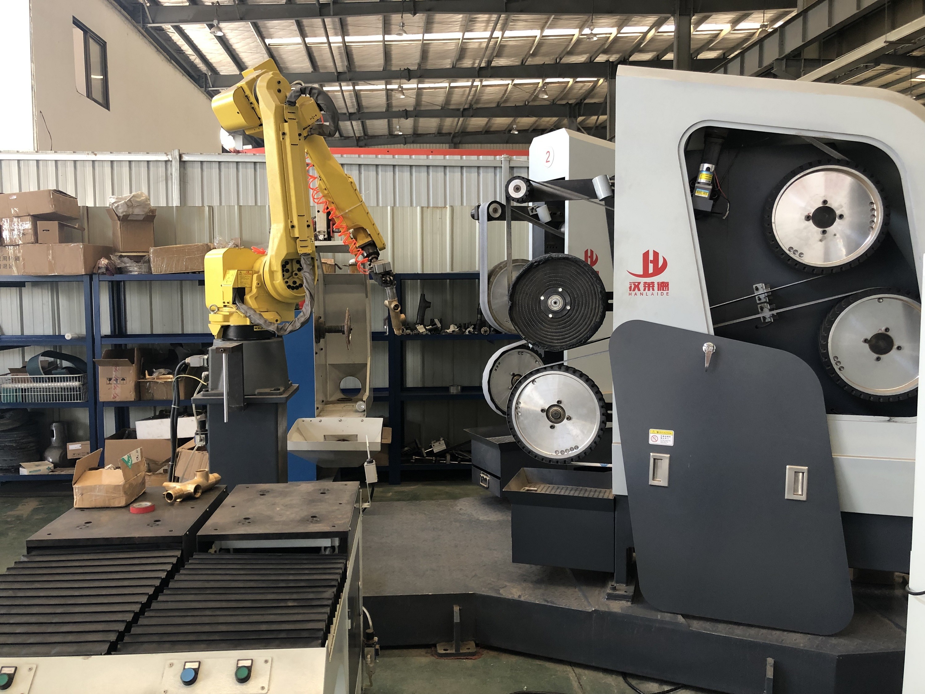 Automatic Position Compensation Robotic Metal Deburring Machine