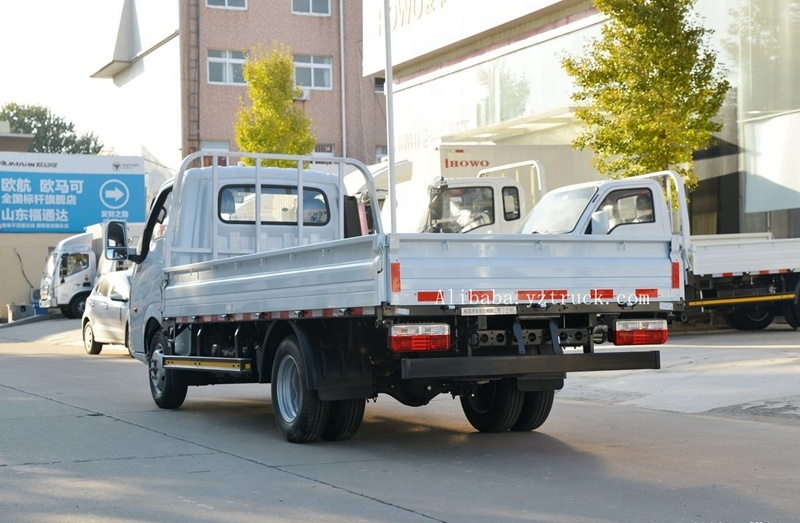 4x2 Single Row Light Truck with Automatic Transmission and 3700X1700/1830X355 mm Cargo Box