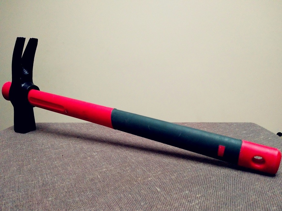 700g Italy Type Claw Hammer(XK0192)with powder coated surface and rubber handle