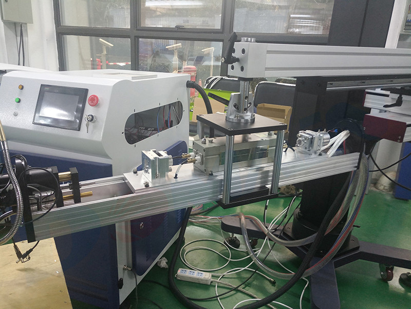 FDA 380V Mould Laser Welding Machine With Crane Arm