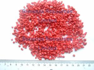 Quality GMP factory supply Top Grade Freeze Dried Fruit Snack Dried Raspberries Granule Healthy berries 2-6mm wholesale