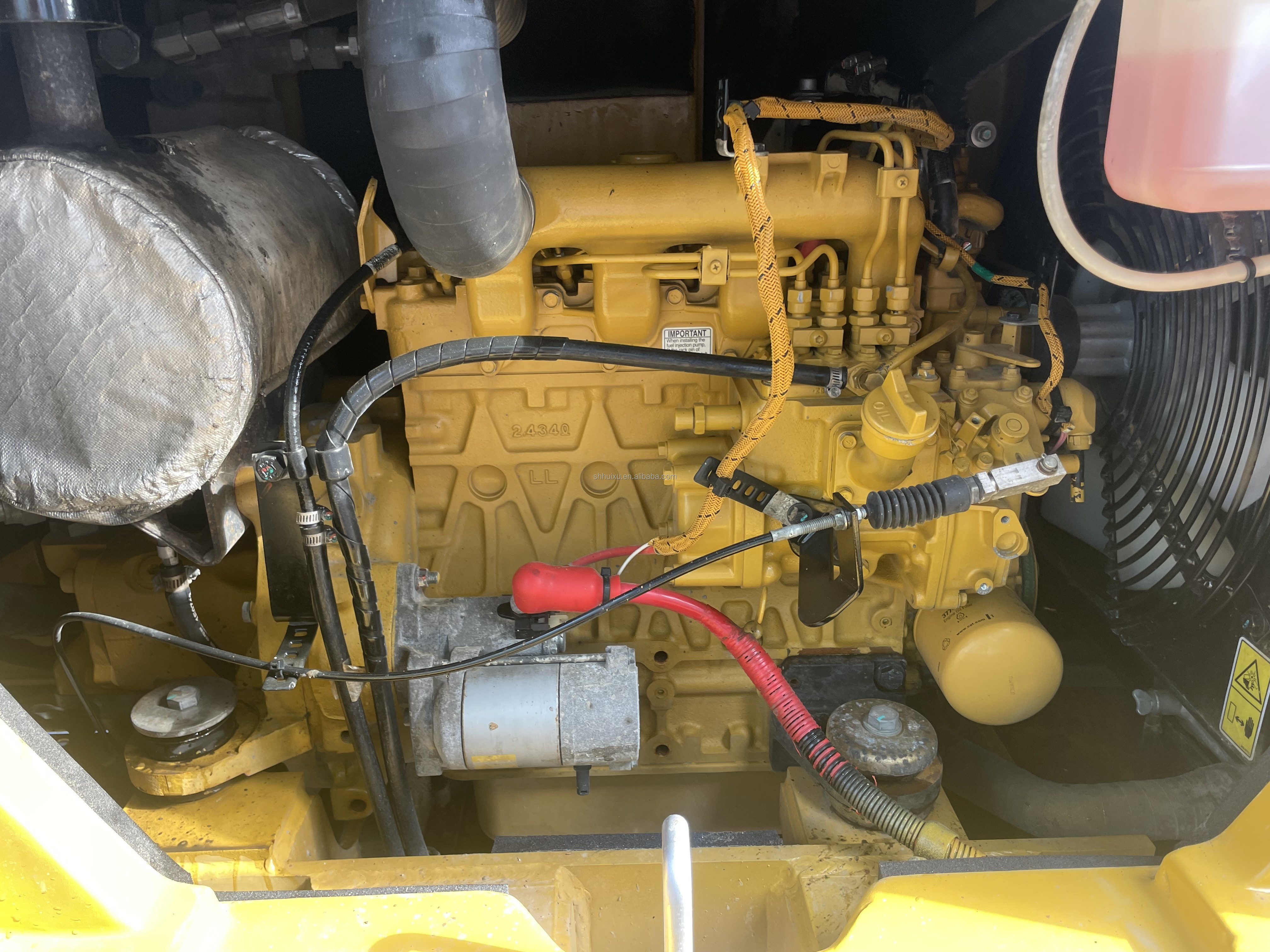 original caterpillar CAT 305.5E excavator buy used excavators CAT305.5E digger cheap price with low hours