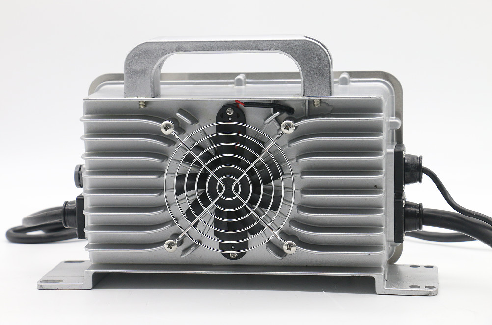 Floor Sweeper Lifepo4 Battery Pack Charger Li Ion Battery Charger 29.2V 40A