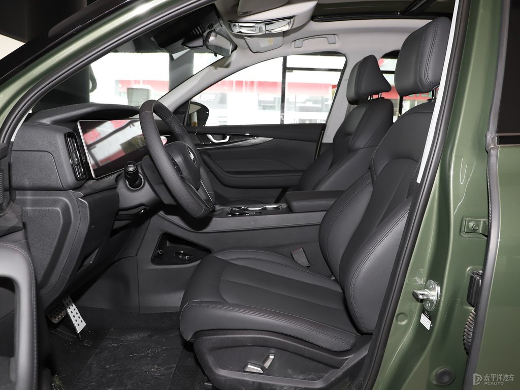 China's hot selling mid-size SUV WM Motor WM W6 2021 520km PRO Discovery Edition