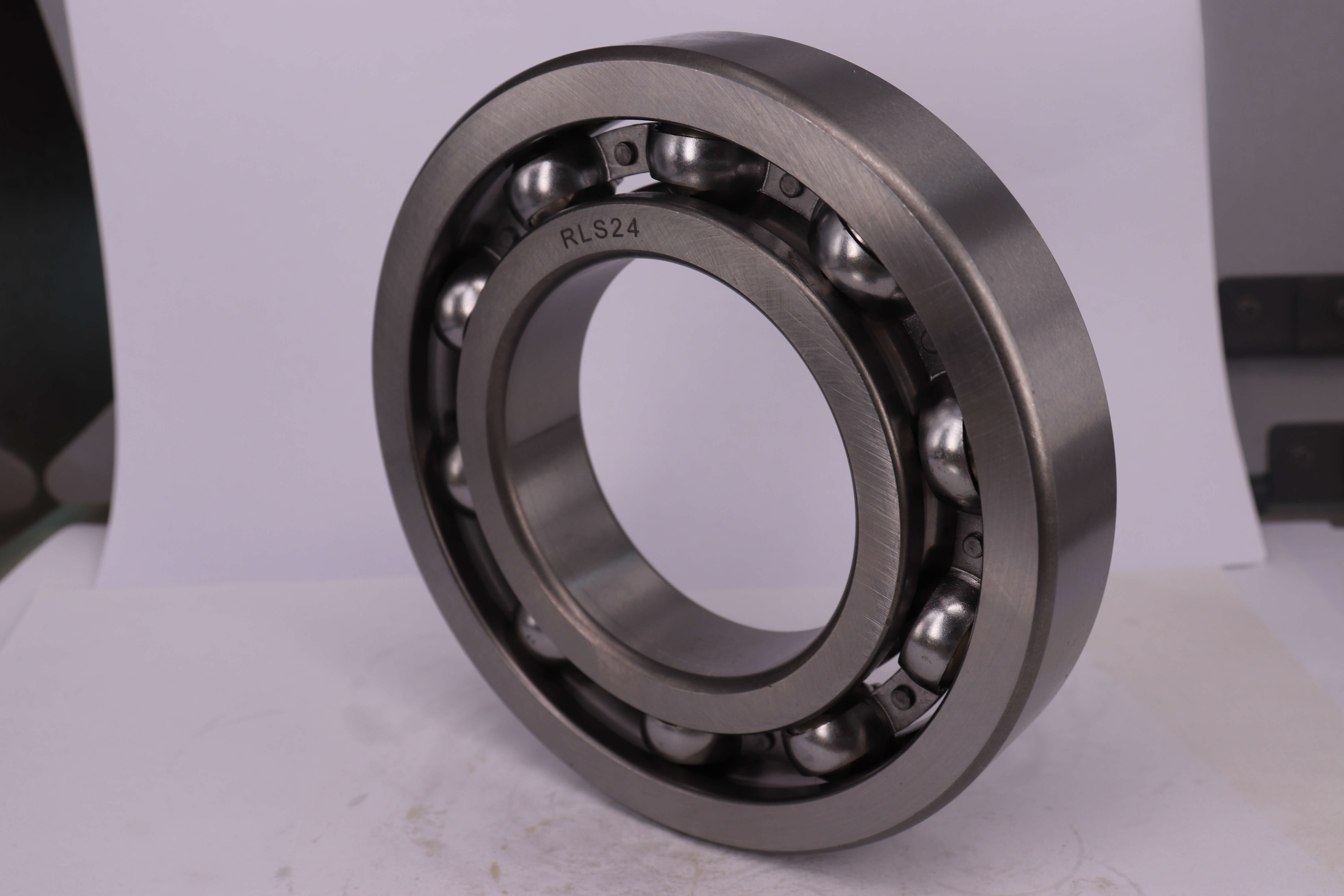 High Precision Non Standard Ball Bearings Used In Motor Spindle RLS18-2Rs