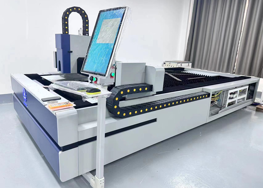 CNC Laser Cutting Machine Metal 3015 6KW Router Tube & Plate Laser Cutting Machine