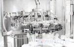 Rotary Type Auto Liquid Filling Machine Beverage Filling Machine 1800 KG
