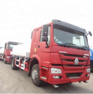 Quality Howo 12m3 Liquid Tanker Truck For Road Sprinkler / Flushing Color Optional wholesale
