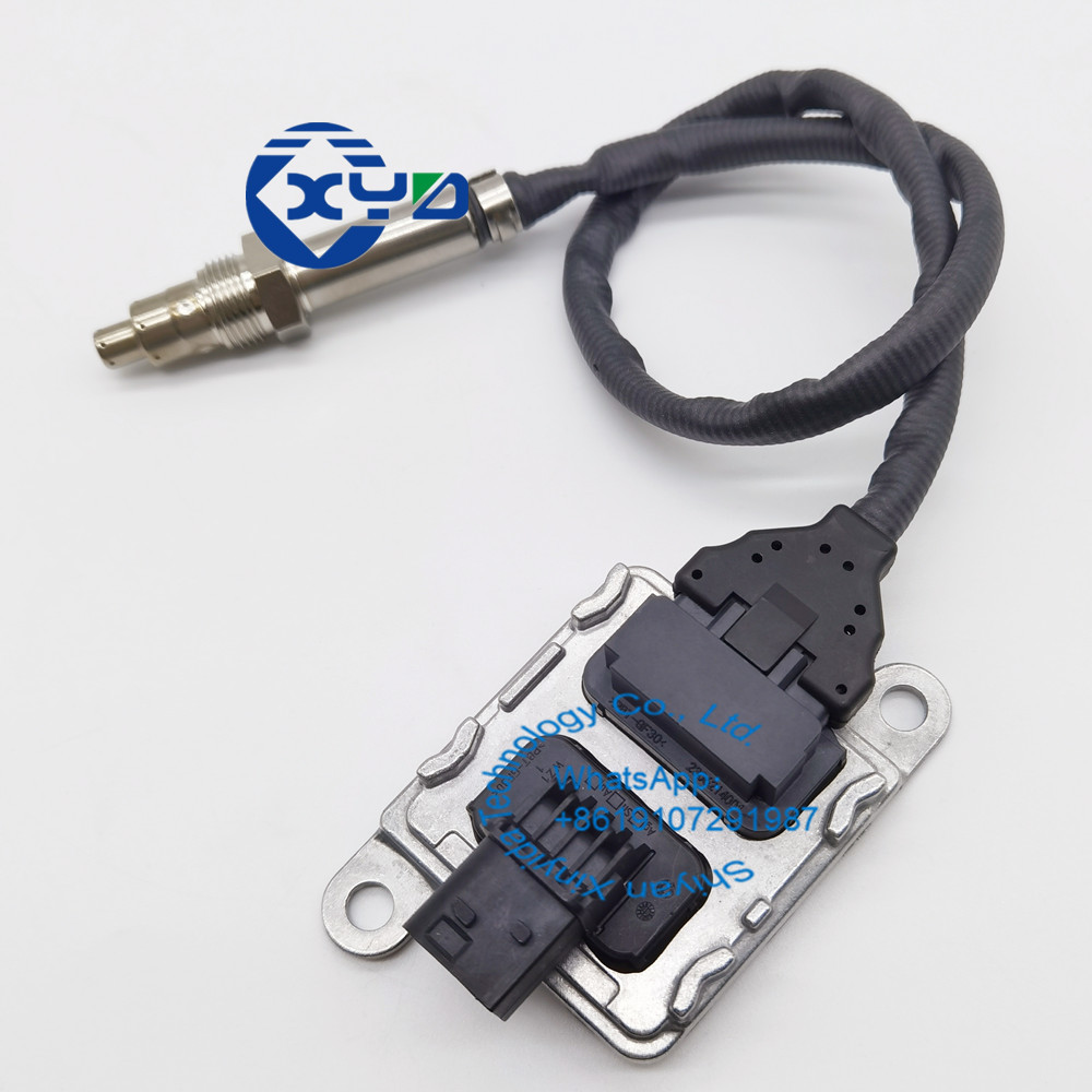 4326869 5WK96753B Nitrogen Oxygen Sensor For Cummins Square Four Pin Black Plug