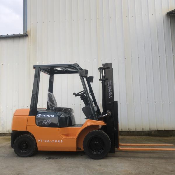 Toyota Diesel Forklift 3 Ton Loading Machine 3 Meters Standard Stage Toyota