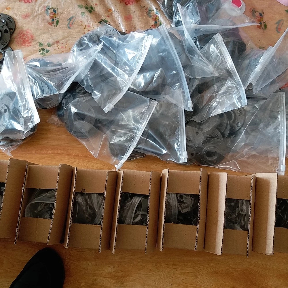 Decorative Iron Pipe Fittings Work with Pipe Fitting Black Malleable Iron Floor Flange