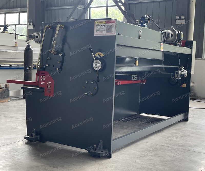 CNC Hydraulic Swing Shearing Machine 4mm Cutting Thickness 2500mm Cutting Width