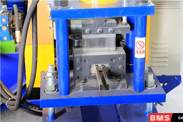 H400 Body Frame Thickness 1.2mm 2.0mm C Purlin Forming Machine