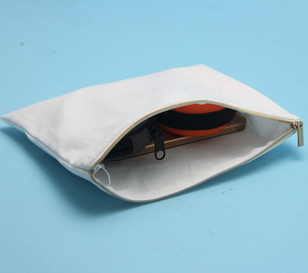 23x15cm 8oz Canvas Cotton Make Up Pouch Embossing Logo