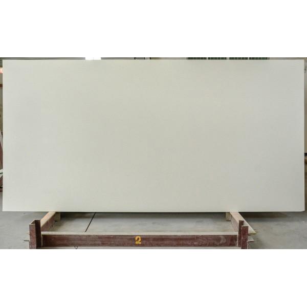 Non Abrasive 15MM Creamy White Glass Quartz Stone Floor Tiles