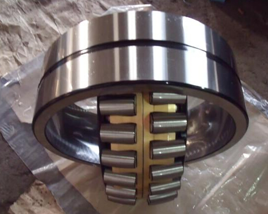 Spherical roller bearing wheel bearing with brass cage 22217 EAE4