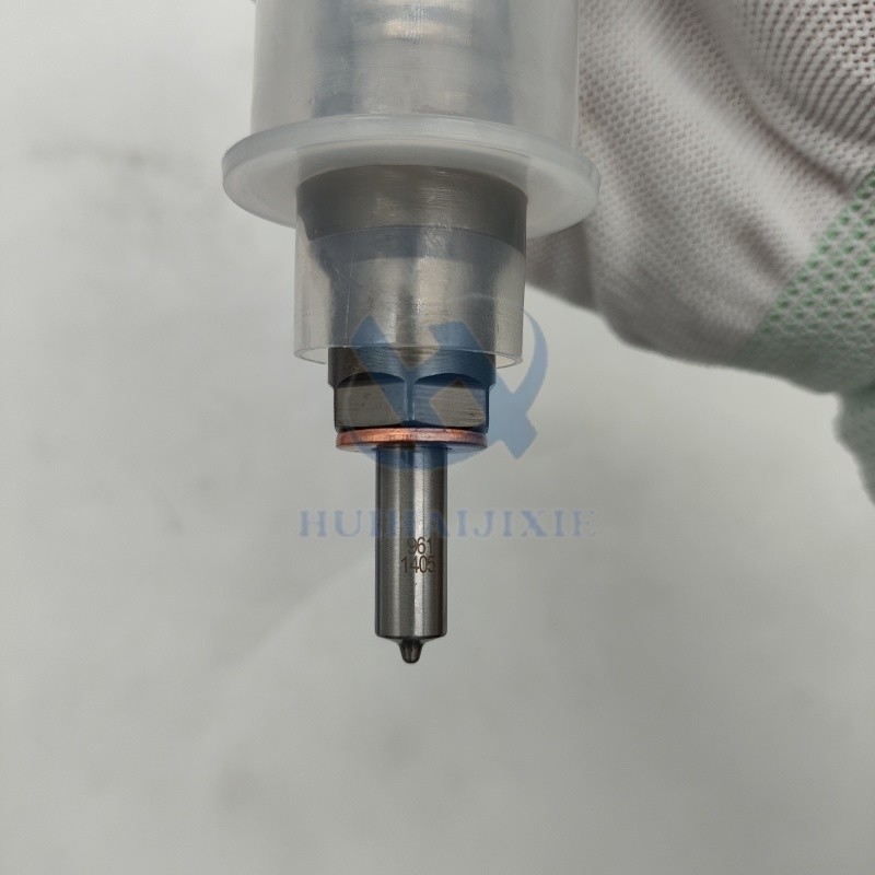 Common Rail Fuel Injector 04902825 0445120064 For Bosch Deutz D8K Engine Injector