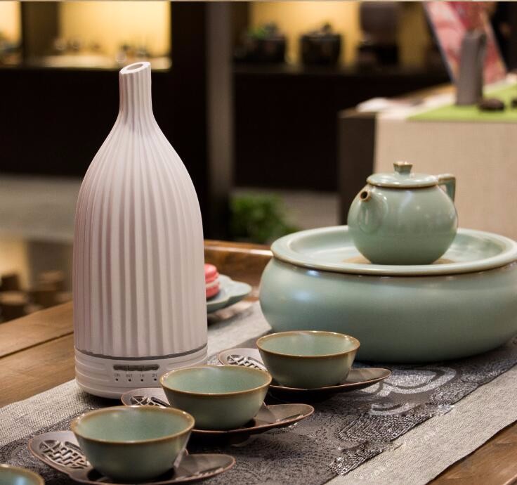 Hot Selling 120ml Elegant Home Quiet Oil Diffuser Ceramic Aroma Scented Fragrance Diffuser Ultrasonic Ceramic Aroma Diffuser