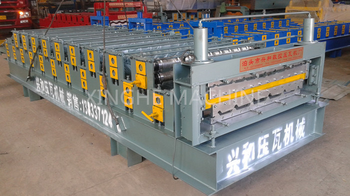 3kw Power Motor Metal Roofing Roll Former For 890mm Width Steel Red Tiles