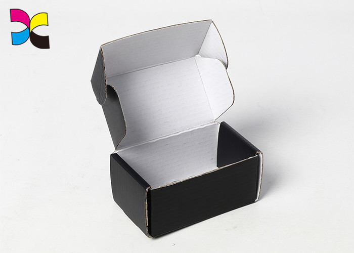 Black Custom Corrugated Shipping Boxes Lamination Debossing UV Finishing