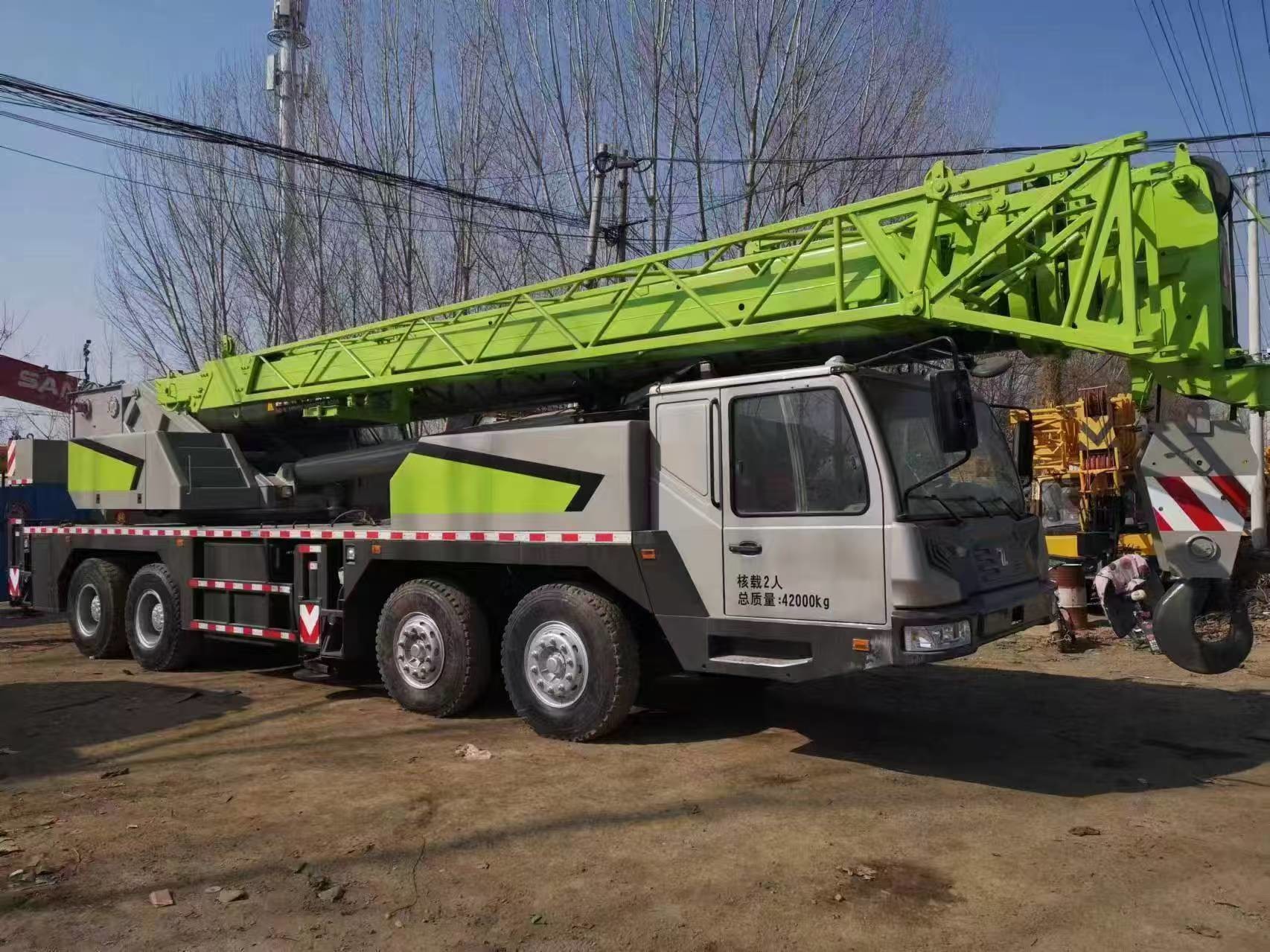 50 Ton Truck Crane ZTC500V 50 Ton Max Lifting Height 130M 4410 KN.m