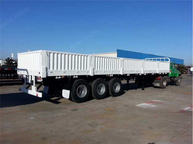 Detachable Dual / Tri Axles Steel Stock Trailer , Open Truck Trailer With Twist Lock