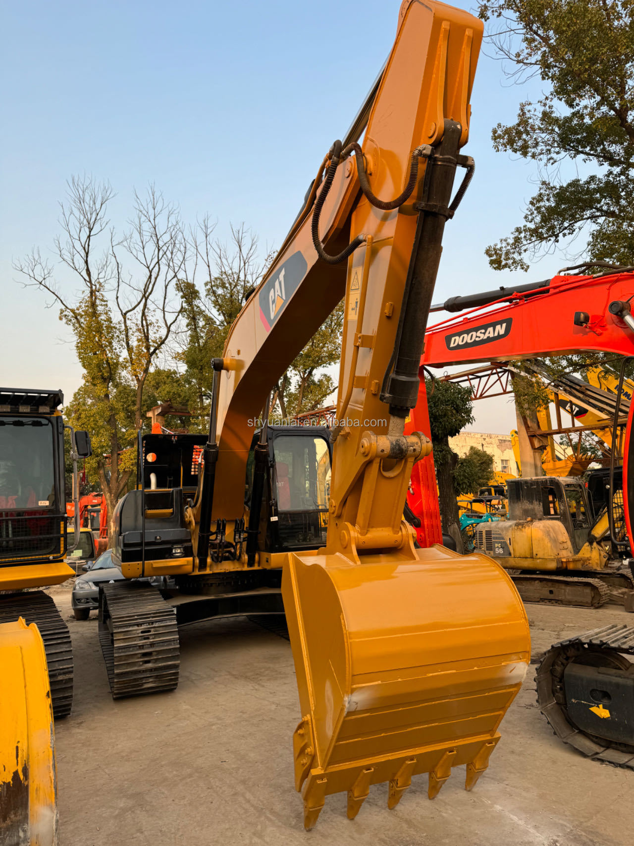 CAT320D2 Original Hydraulic Cylinder Excavator With High Work Efficiency And 103KW