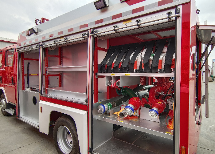 Manual 120L/S Flow Monitor Water Tanker Fire Truck Vehicle with 85m Spray Range