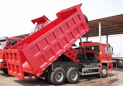 25 Ton Sinotruk Howo Construction Dump Trucks / 371hp Dump Semi Trailer