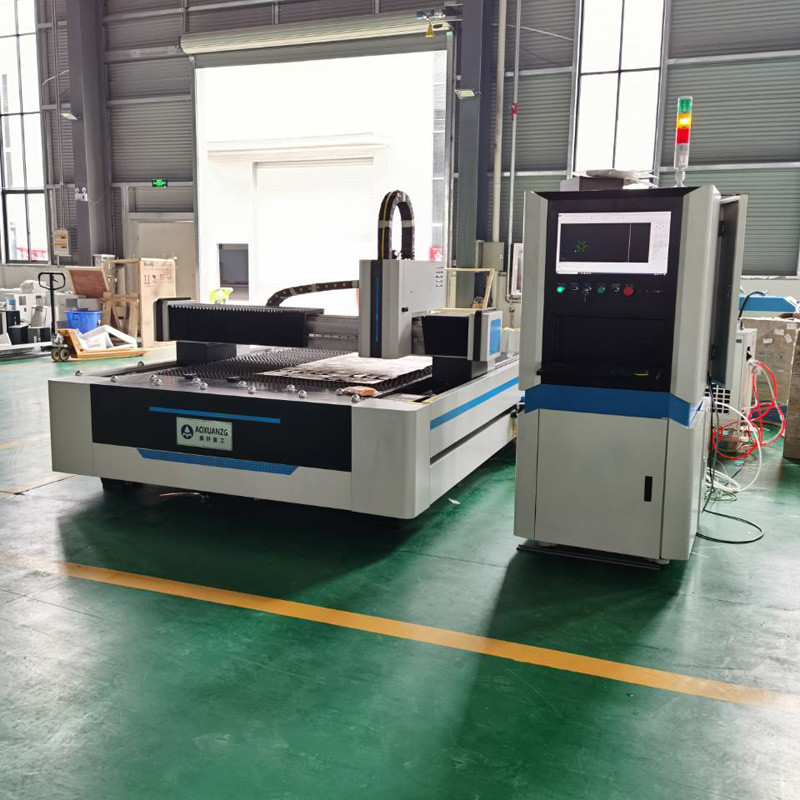 Raycus 1KW 2KW CNC Fiber Laser Cutting Machine High Accuracy