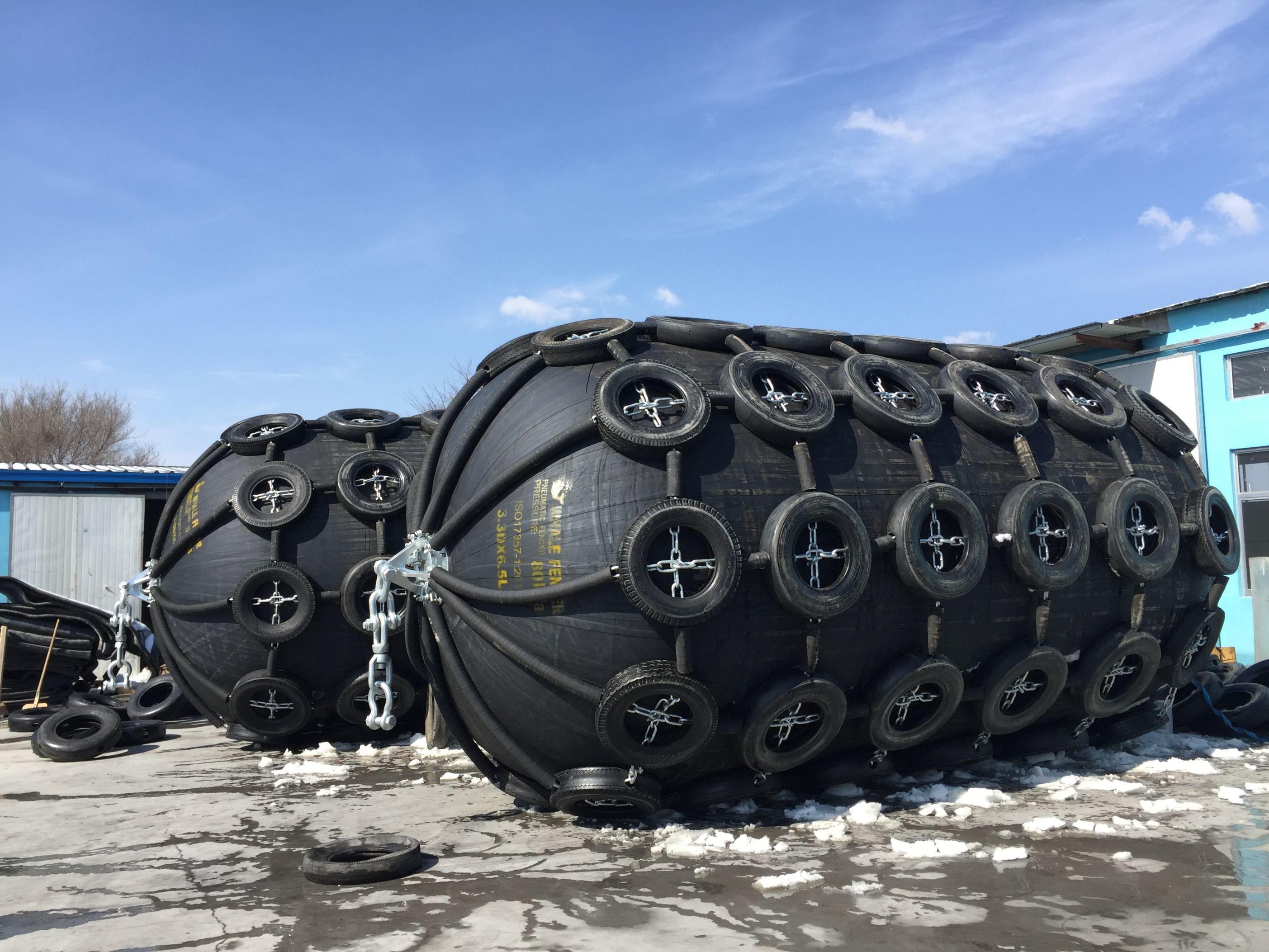 1.5*2.5m Pneumatic Rubber Fender Marine Rubber Fender For Dock Protection