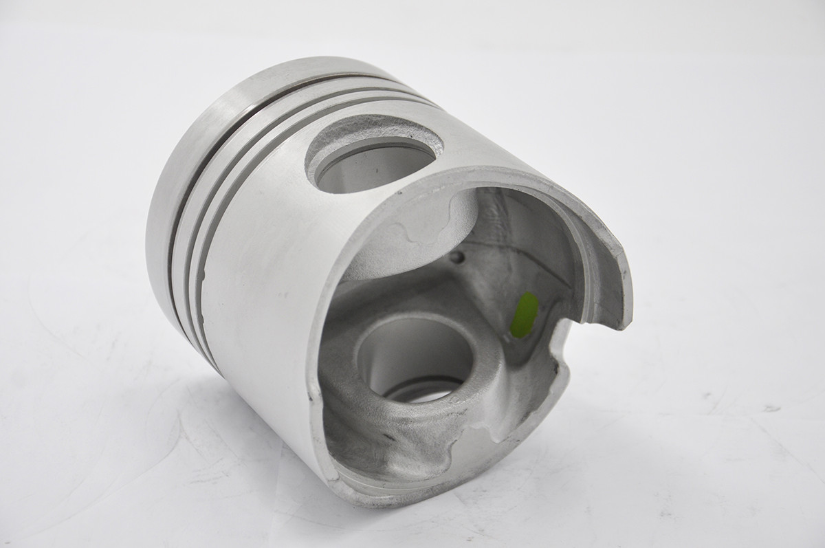 Sliver Color D6BT Engine Piston For Hyundai Excavator Diesel Engine 23411 93C20