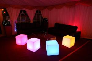 Quality LED cube/seat white PE Cu-009 wholesale