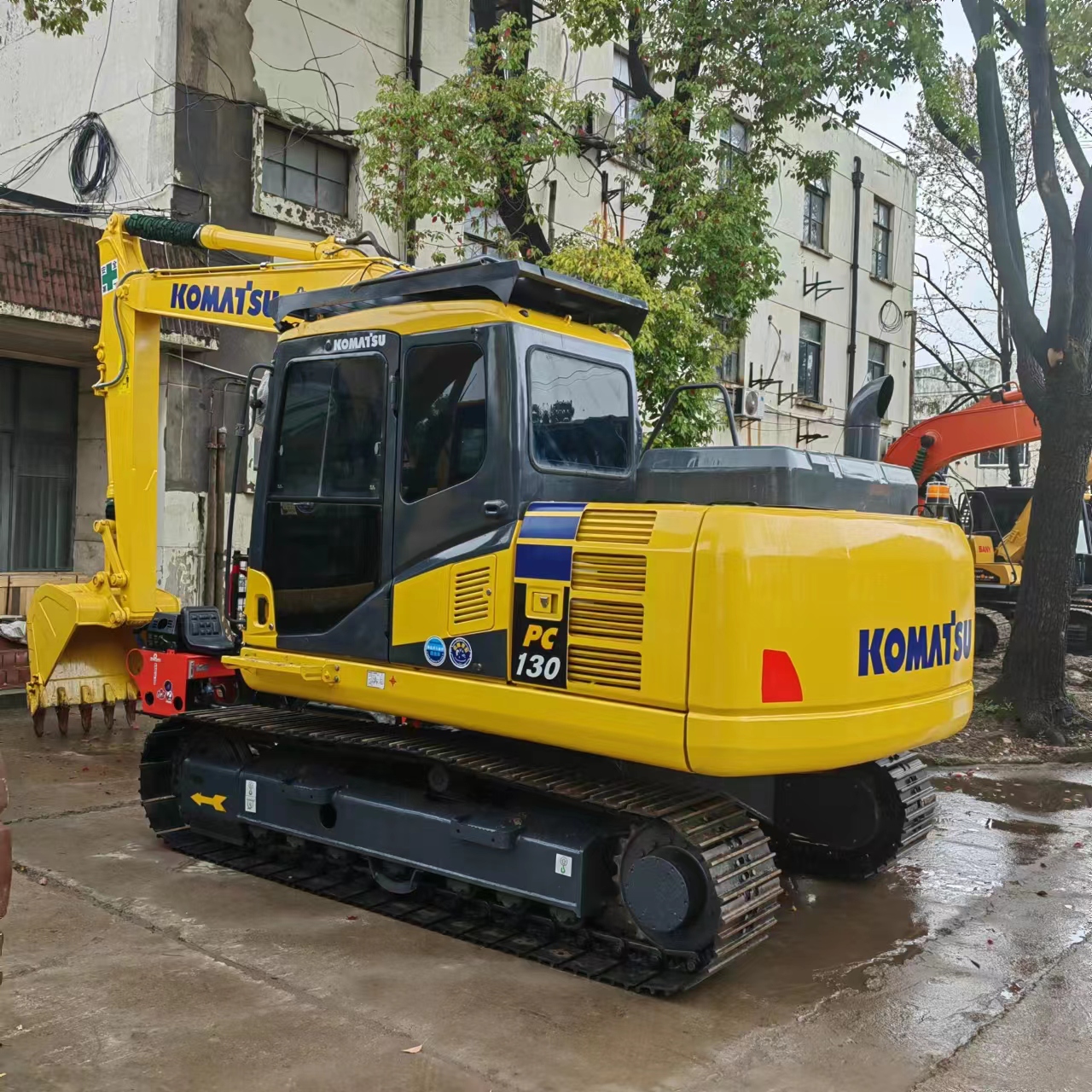 Original Komatsu PC130 Excavator Second-Hand Enclosed Cab Excavator with Original Parts