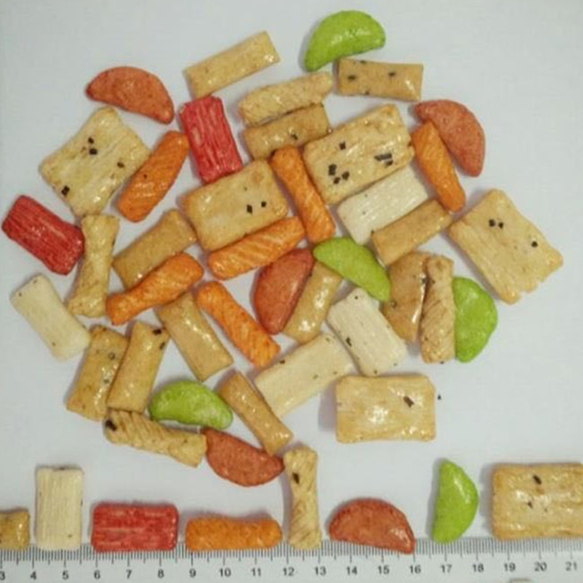 Healthy Crispy Rice Cracker Trail Mix with Peanuts Good Taste Fried Crispy Snacks Popular