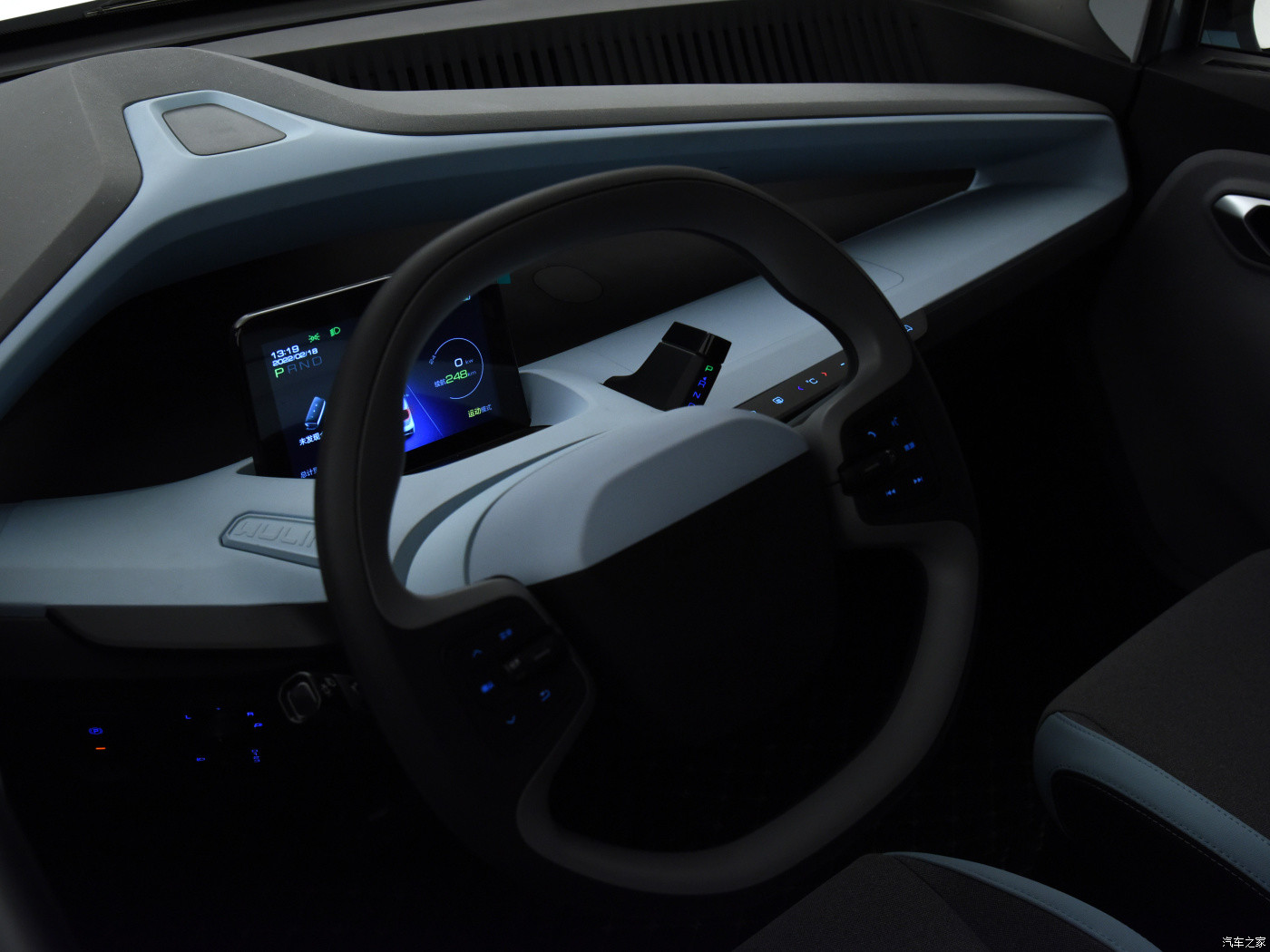 Pure Electric Wuling HongGuang Mini EV EV-854 100km/H 2 Seater