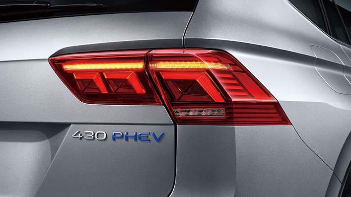 Sale 2024 VW Tiguan L PHEV 0km Used Electric Car with 4733mm Total Length Buy Sample at Paric