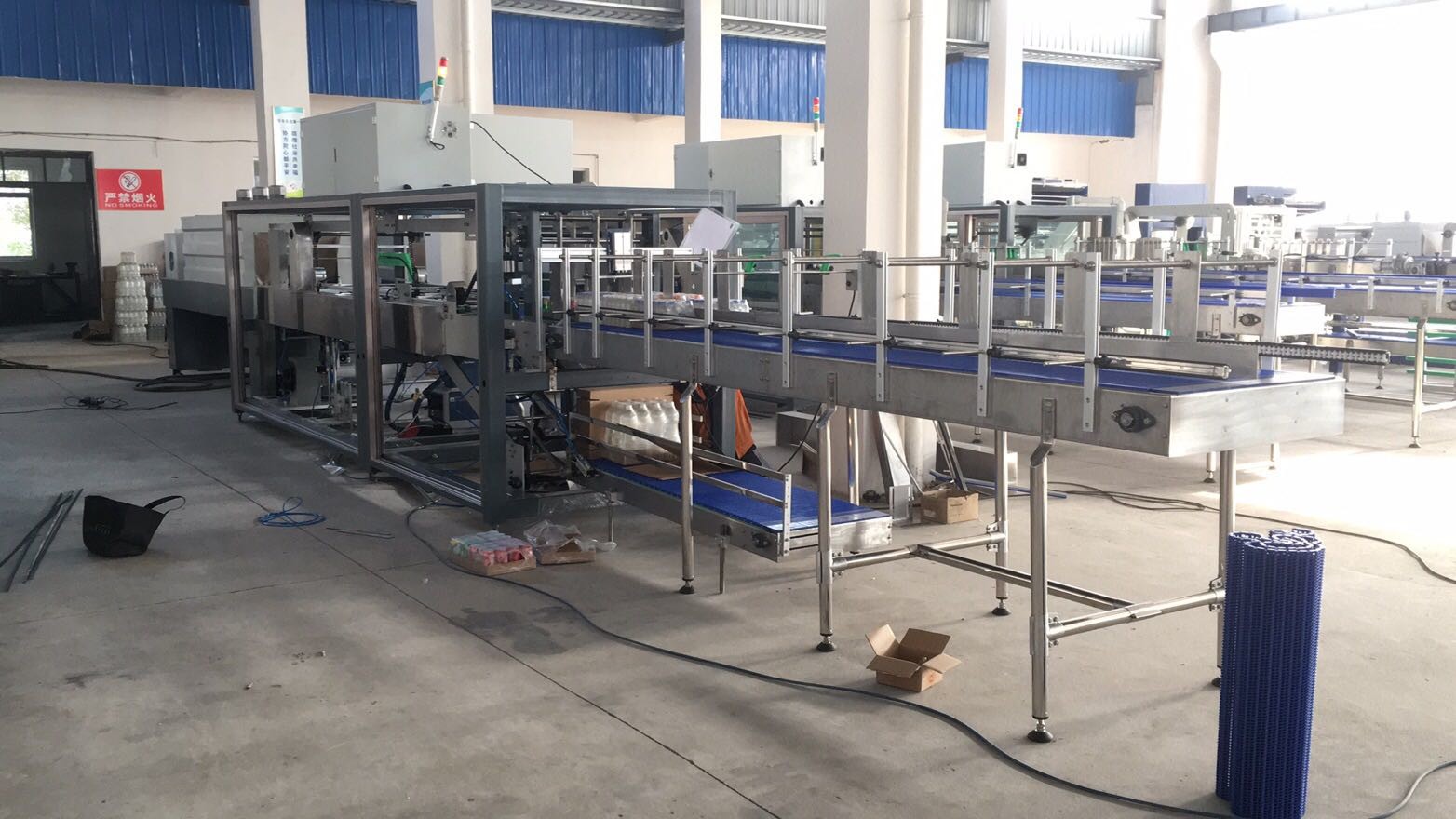 Automatic Plastic Film Heat Shrink Wrapping Machine For PET Water Bottle