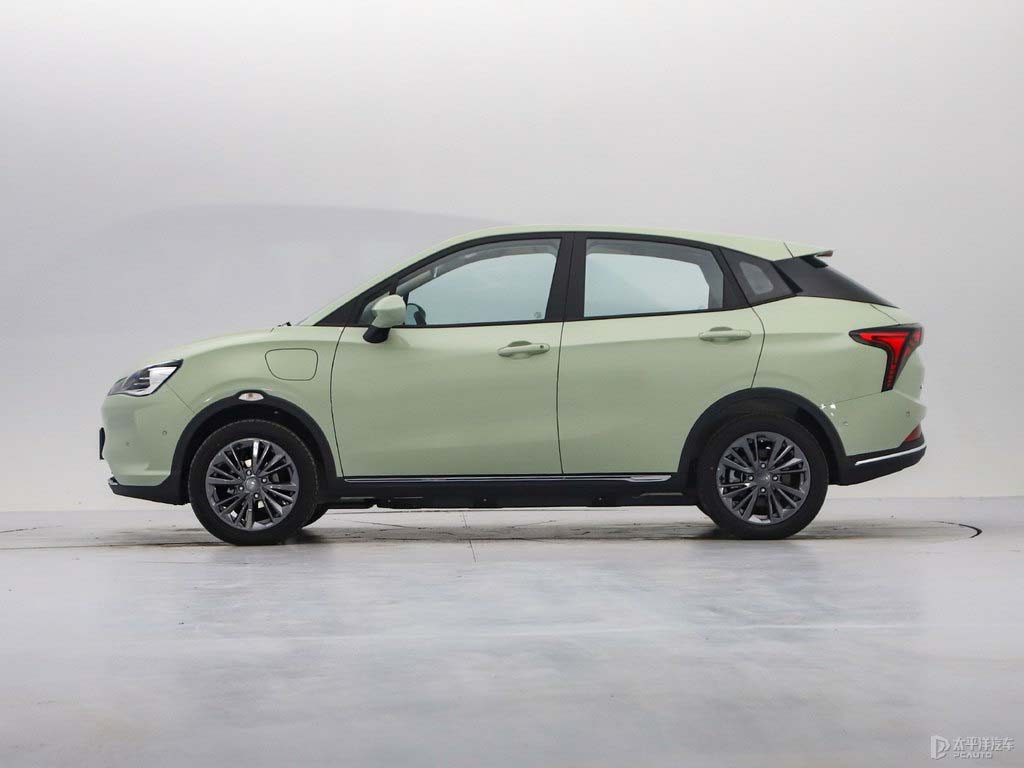 The latest 2022 Nezha V tide 300 Lite lithium iron phosphate new energy vehicle designed by China is on a first come, first serv