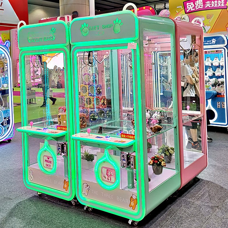 Commercial Transparent Glass Gift Prize Claw Stuffed Toys Crane Arcade Machine For Mall