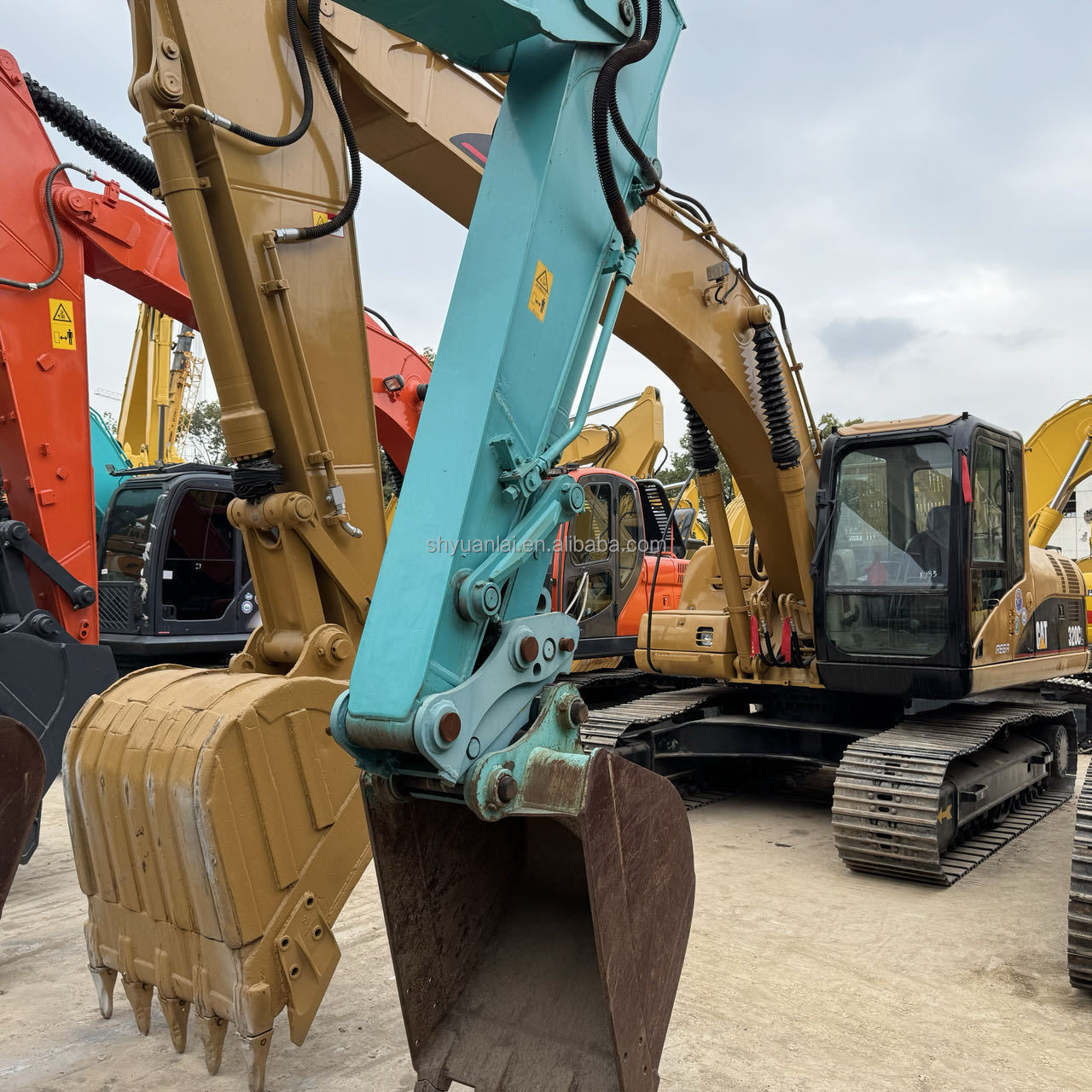 1.0m3 Original Hydraulic Valve And Cylinder For KAT320LC Excavator
